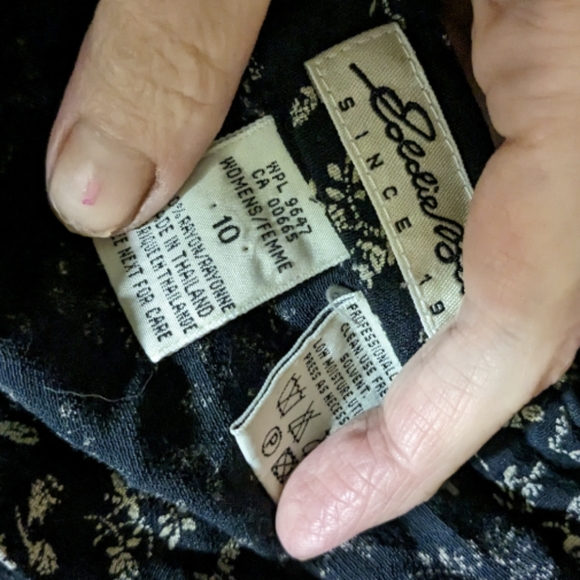 Eddie Bauer gray floral wrap skirt size 10 - Picture 2 of 3